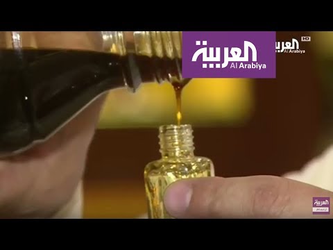 عود البخور من الروائح العطرية التي أصبحت من عادات الخليجين