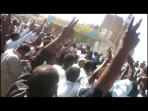 شاهد تواصل المظاهرات في السودان لليوم الثالث على التوالي